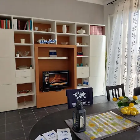 Casa Vittoria Bei World By Interhome * Genova