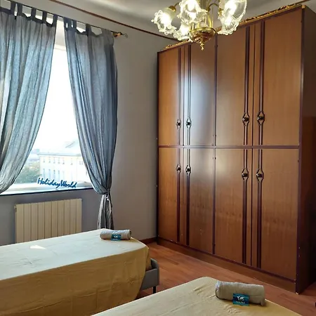 Casa Vittoria Bei World By Interhome * Genova